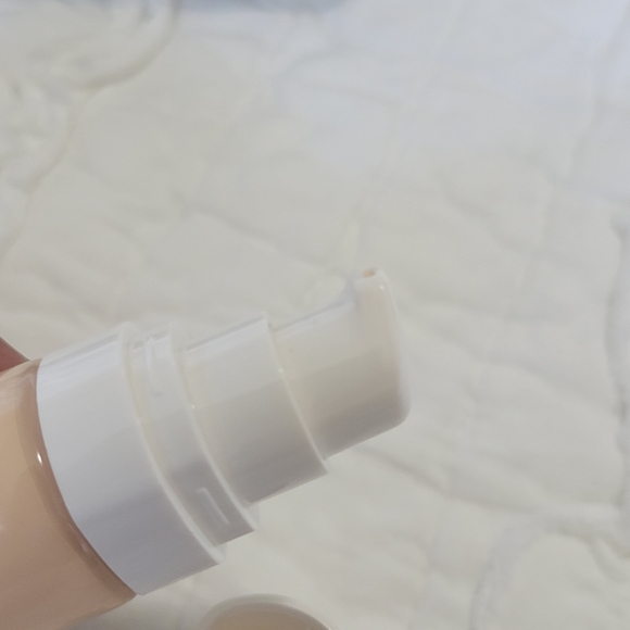 Fenty Beauty Pro Filt'r Hydrating Long Wear Foundation 120 NIB - Picture 14 of 14